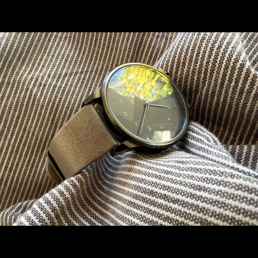 Komono Watch with gray leather band